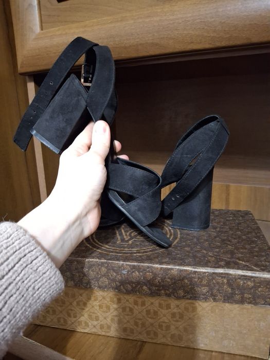 Босоніжки,37 розмір