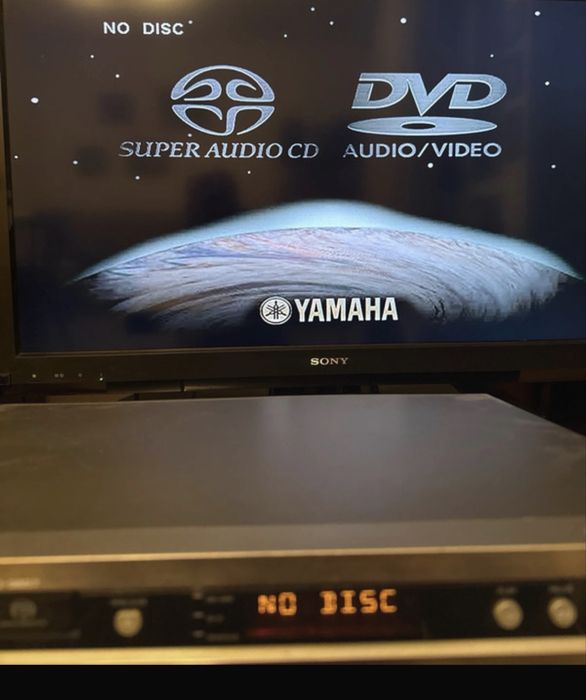 Yamaha amplituner Rx- V457 pilot oraz DVD s657