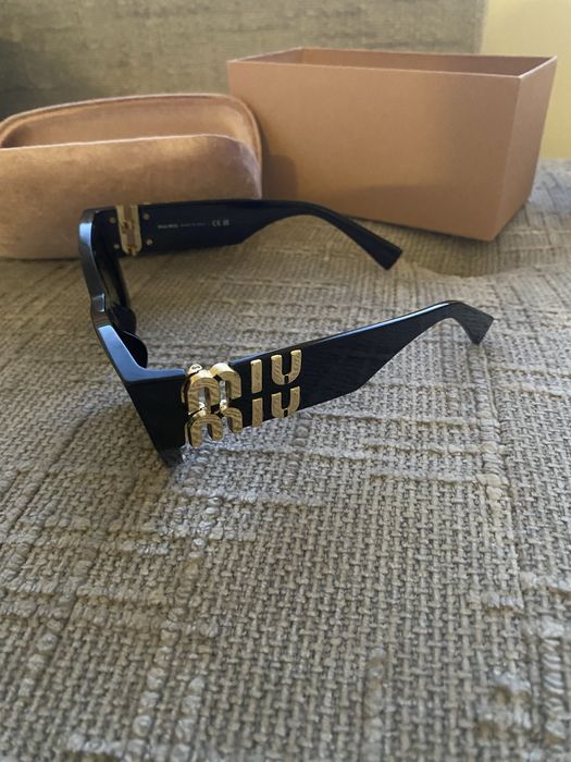Óculos de Sol MIUMIU
