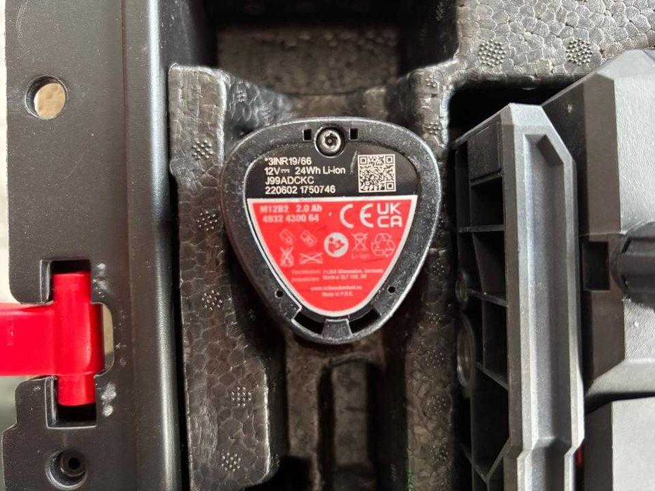 Milwaukee Laser krzyżowy M12 3PL