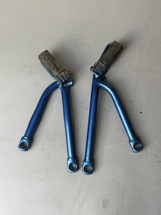 Podnóżki SUZUKI DR600 /650