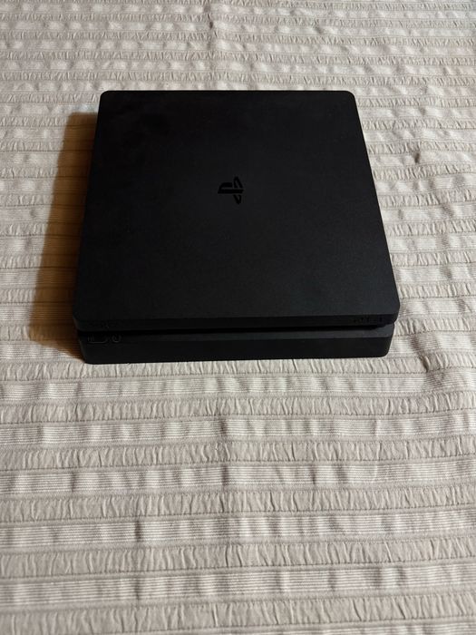 Ps4 slim 1tb + monitor 60hz