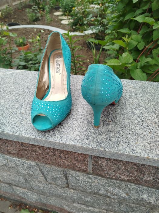 Продам туфлі жіночі