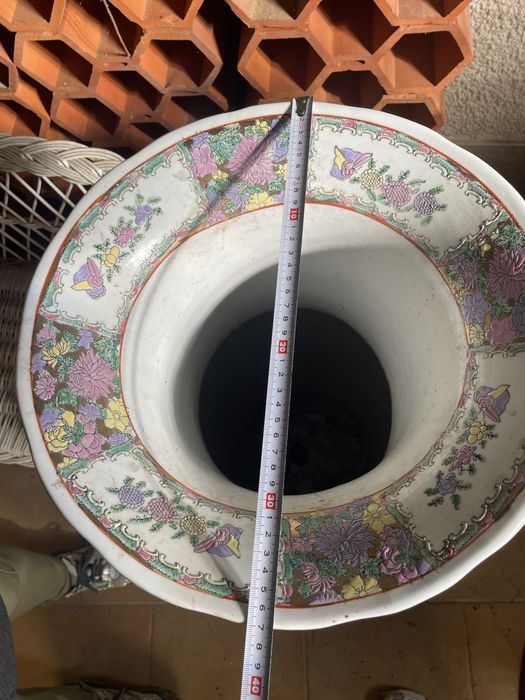 Vaso chinês decorativo com 95 cm de altura