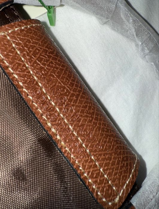 Mini LongChamp castanha.