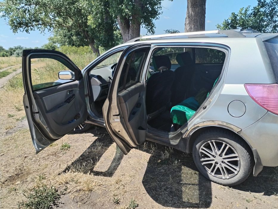 Продам Geely MK CROSS. Срочно!