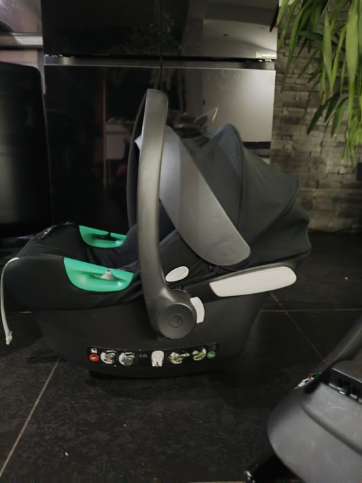 Fotelik / nosidełko z bazą ISOFIX Cybex Aton