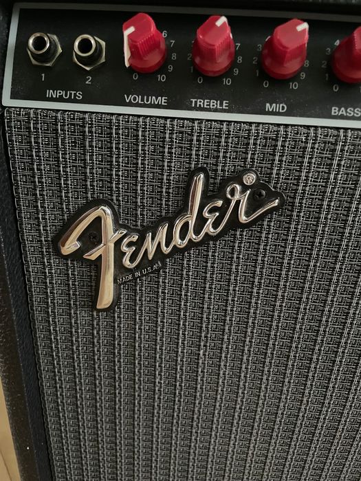 Комбопідсилювач Fender Eighty-Five “Red Knob” (USA, 80s)