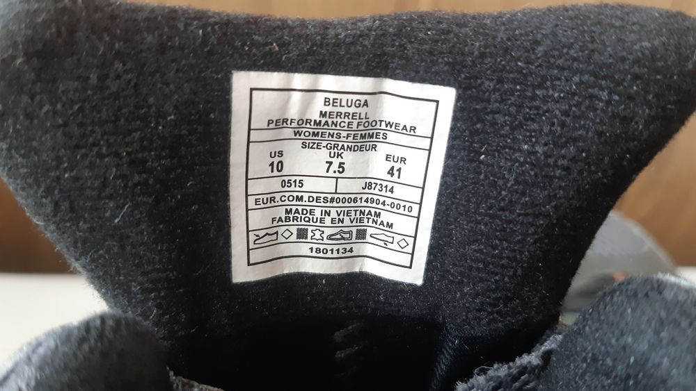 Продам ботинки merrell.