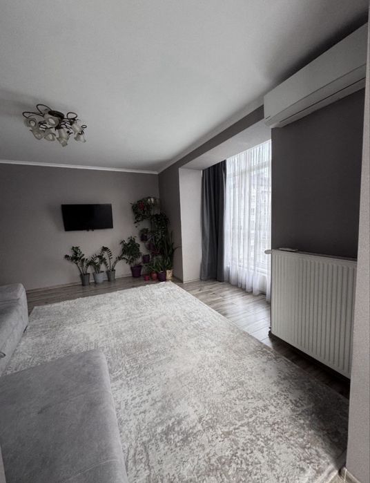 Продається 2-х кімнатна квартира на Каскаді