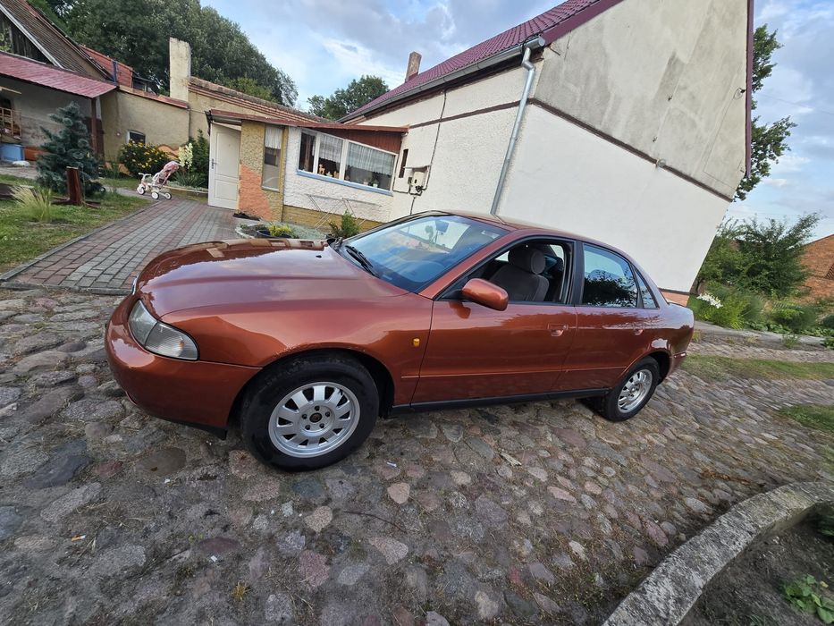 Audi A4 B5 1.6 Benzyna 1999r