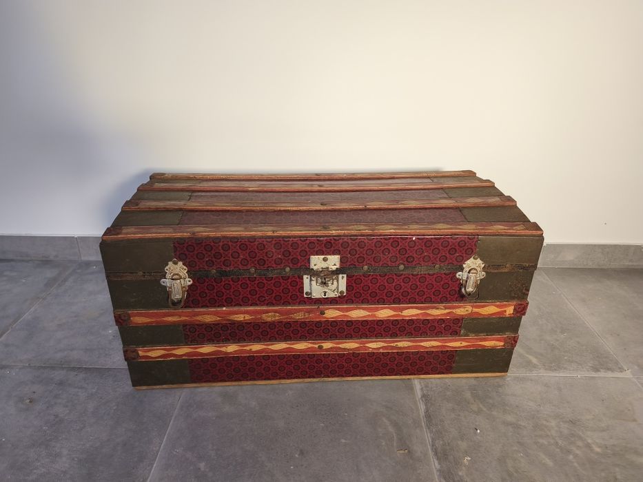 Arca antiga em ótimo estado