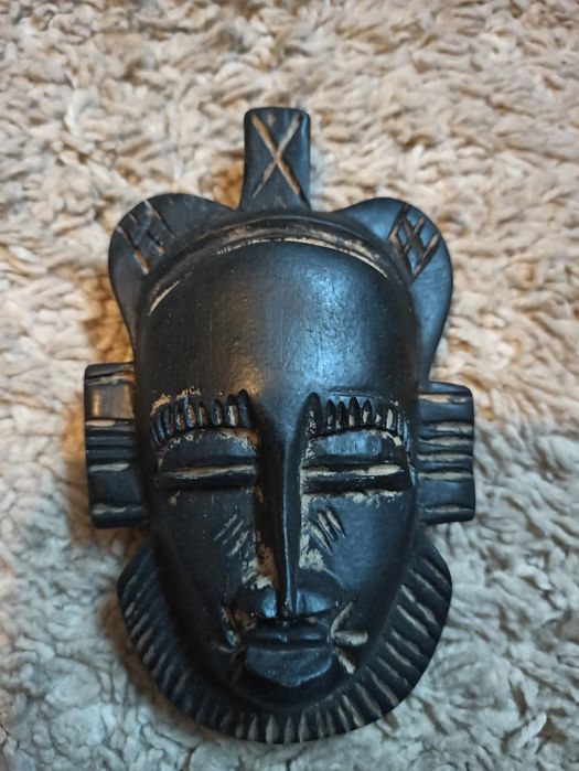 Maska rzeźba afrykanska
