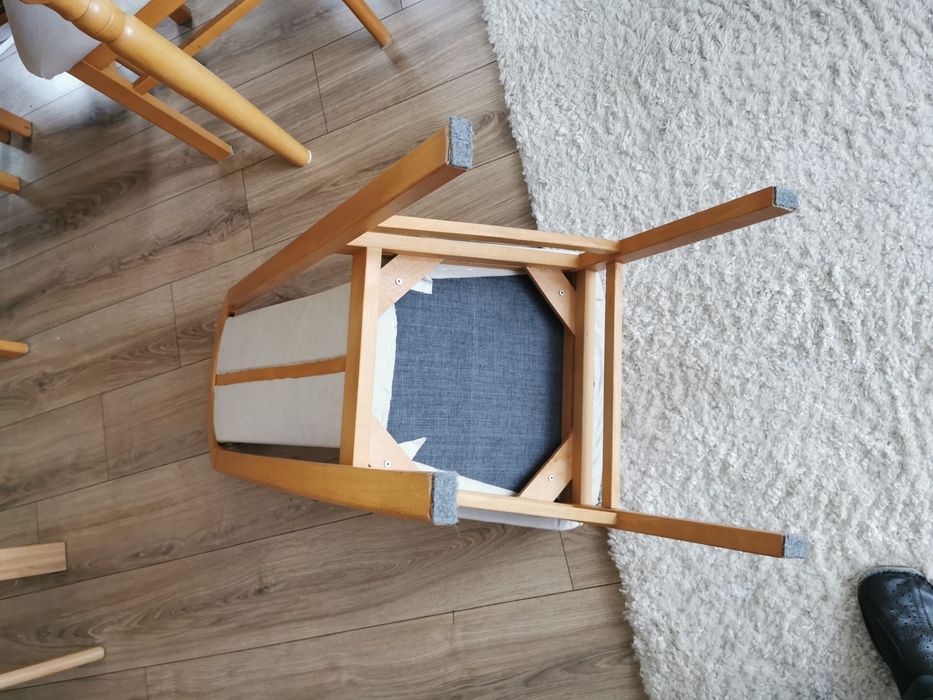 Stół z 6 krzesłami