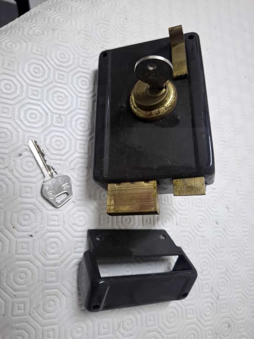 Fechadura Modelo JNF 720/120 Esquerda