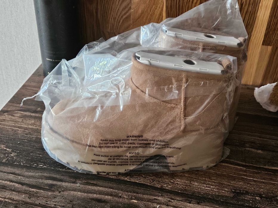 Продам ботинки UGG