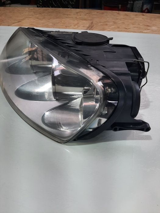 Optica / Farol Esquerdo VW Touareg 2003