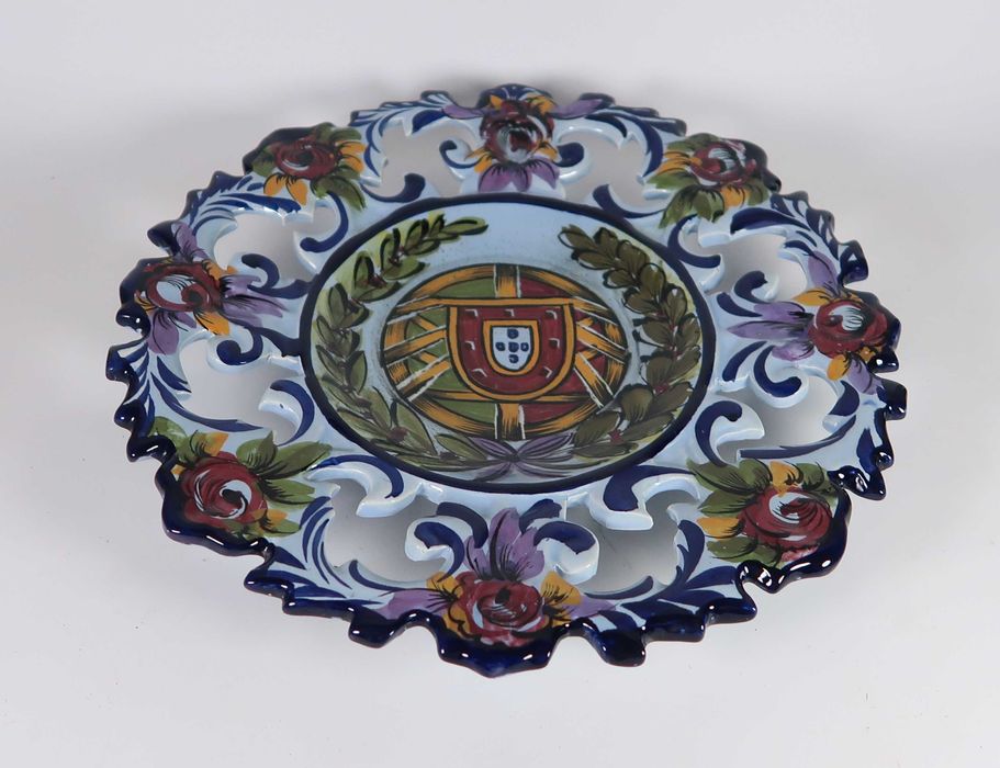 Grande Prato Alcobaça com brasão Portugal - 32 cm