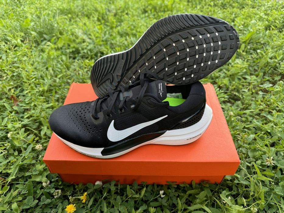 Оригінал. Кросівки Nike Air Zoom Vomero 15 CU1855 001./25см/ 26см/ 27см/ 27,5см/ 29см/