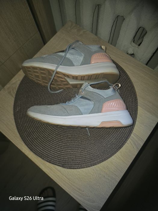 Sprzedam sneakersy firmy sprandi damskie