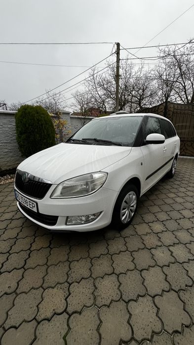 Skoda Fabia Comby 2012 року