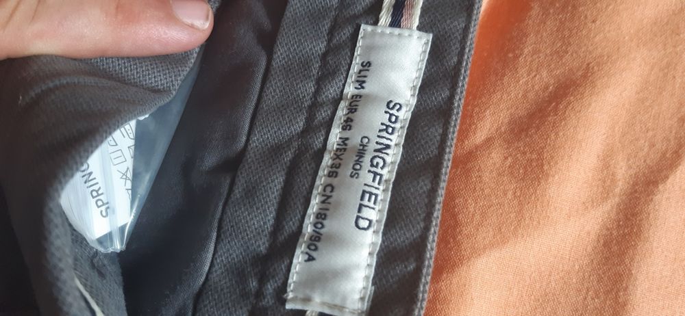 Calças de cerimónia