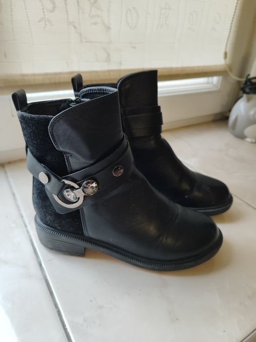 Кожані чоботи 35 розмір