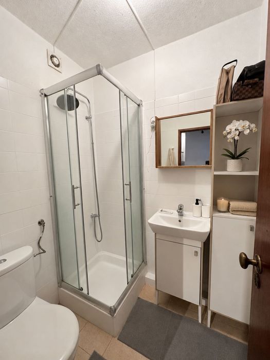 T3 Luminoso em Excelente Estado | Caxias | Disponível a 1 de Julho