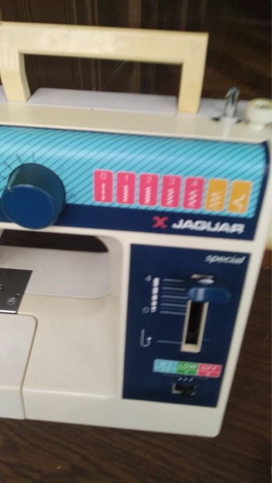 Продам швейну електричну машинку JAGUAR