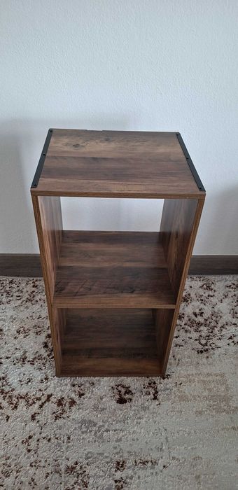 2 estantes modulares iguais