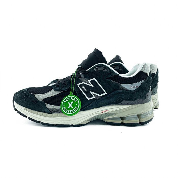 Женские кроссовки New Balance 2002R "Protection Pack Black" 36-40