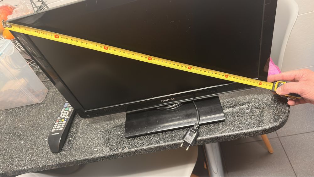 Televisao Toshiba com DVD incerido