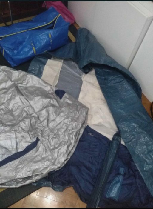 Barraca de solteiro em bom estado