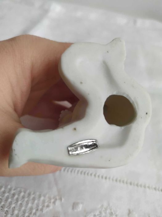 Вінтажна фігурка дівчинки з бантиком