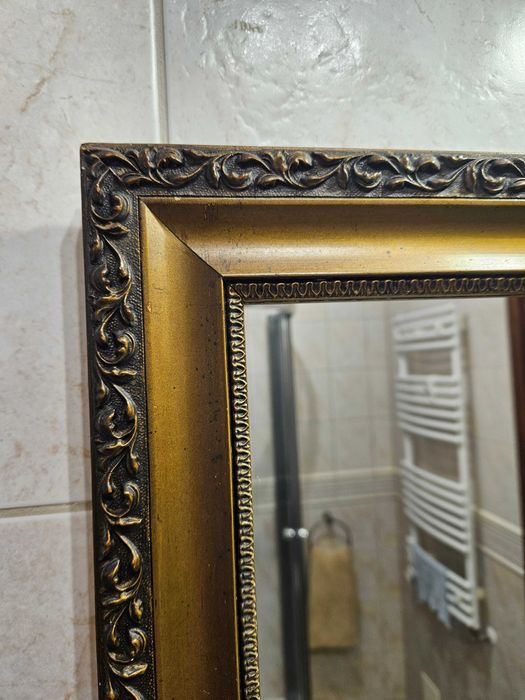 Lustro łazienkowe 85 x 65 Dekoracyjna rama