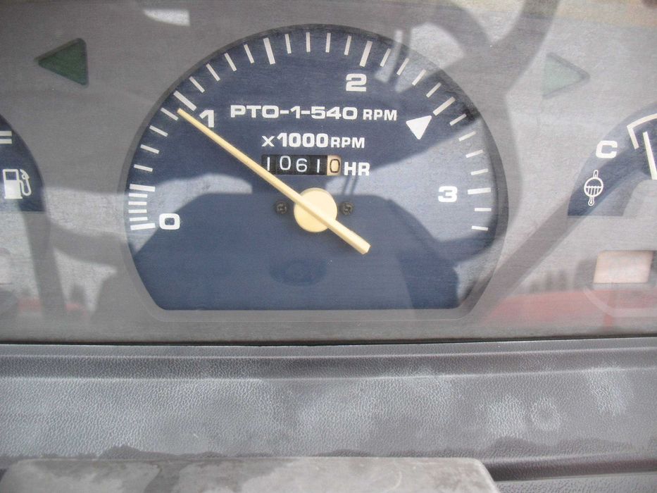 Kubota 4x4 ps pod tur do ogrodu sadu tunelu obory stajni