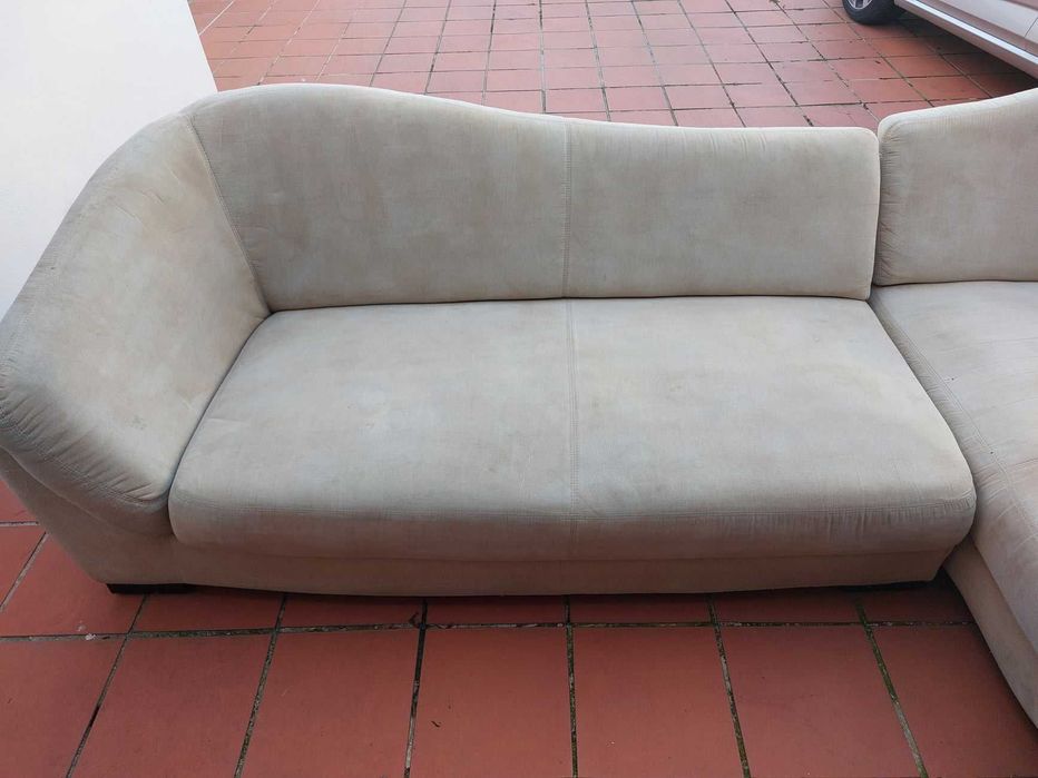 Sofá chaise-longue bege