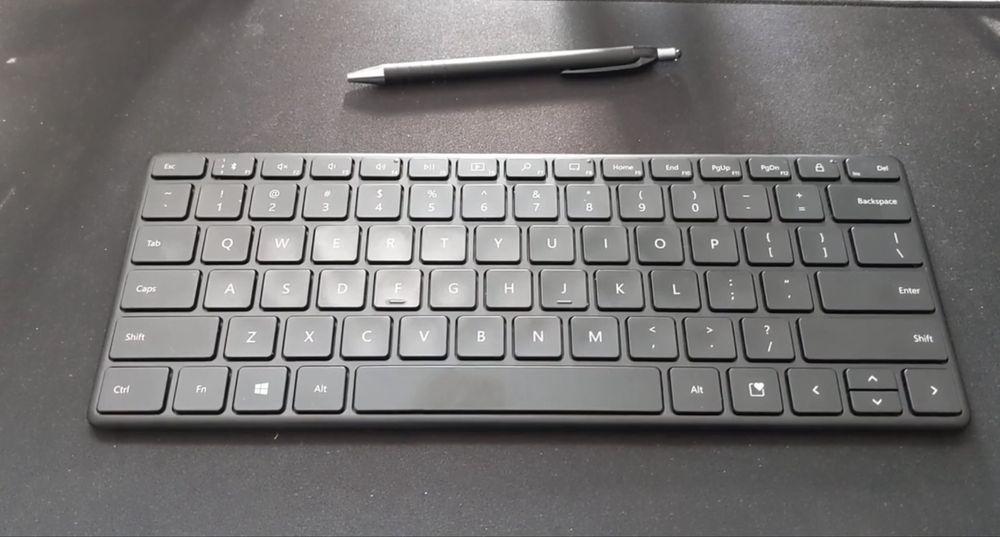 Teclado Microsoft Compact Designer
