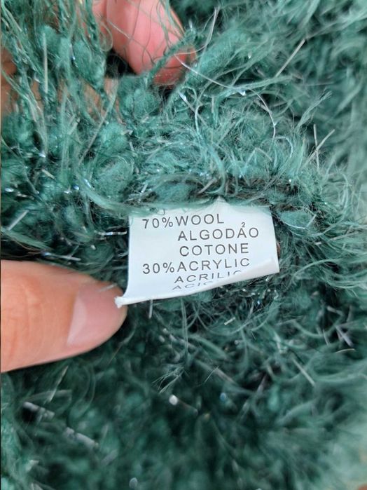 Włochaty Sweter Wełniany Kardigan Narzutka A'la Szal Z Rękawami Damski