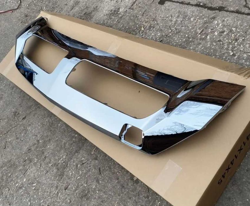Хром переднего бампера AMG ML W166 А1668858025  Накладка бампера