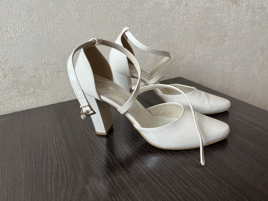 Туфлі 40 розмір.