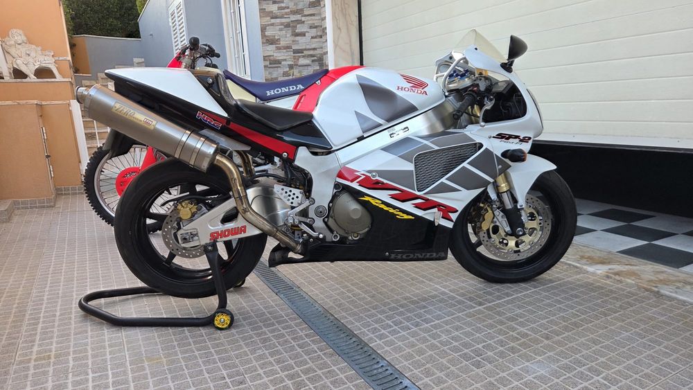 Honda CR500 e VTR1000