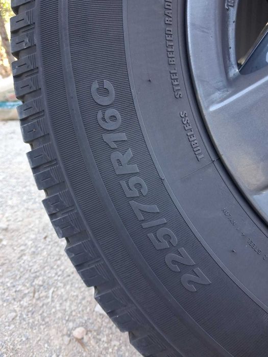 Jantes com pneus para Fiat Ducato ou Peugeot Boxer