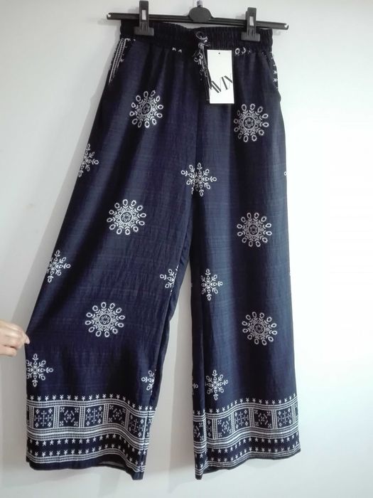 nowe, granatowe spodnie M/L, na lato, szerokie nogawki