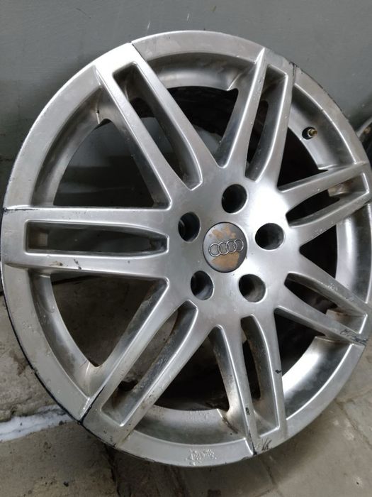 Диски в комлекті