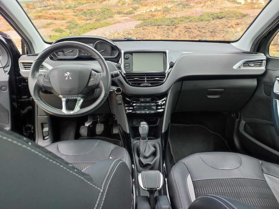 Peugeot 2008 1.2 PureTech Allure