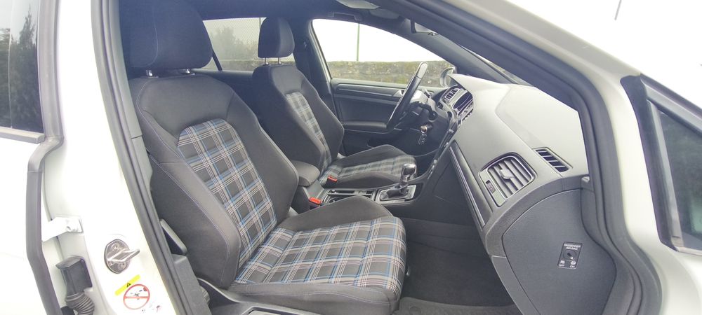 Volkswagen Golf 7.5 GTE