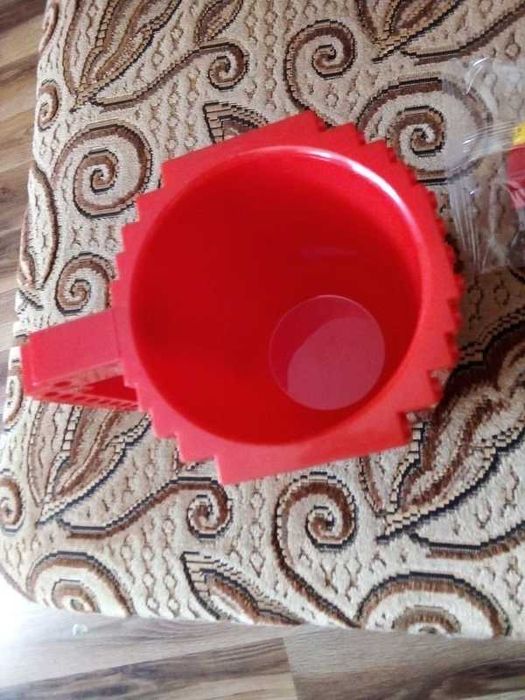 Kubek z ludzikiem z klocków