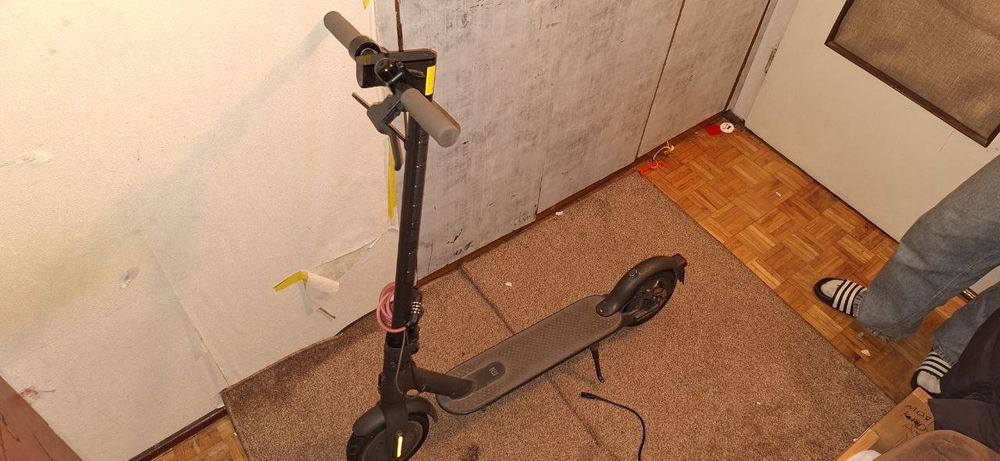 Hulajnoga elektryczna mi 1s