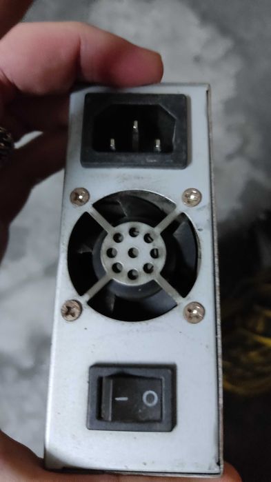 Mineradora AntMiner s9k